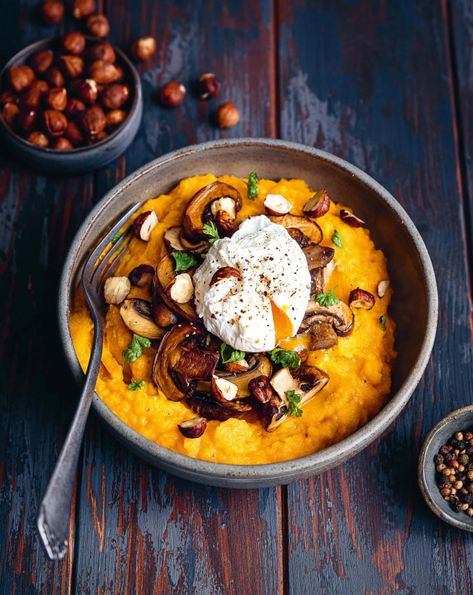 Winter bowl à la courge butternut, champignons et œuf poché Winter Bowl, Plats Healthy, Fall Cooking, Batch Cooking, Winter Food, A Bowl, Marie Claire, Veggie Recipes, Healthy Cooking