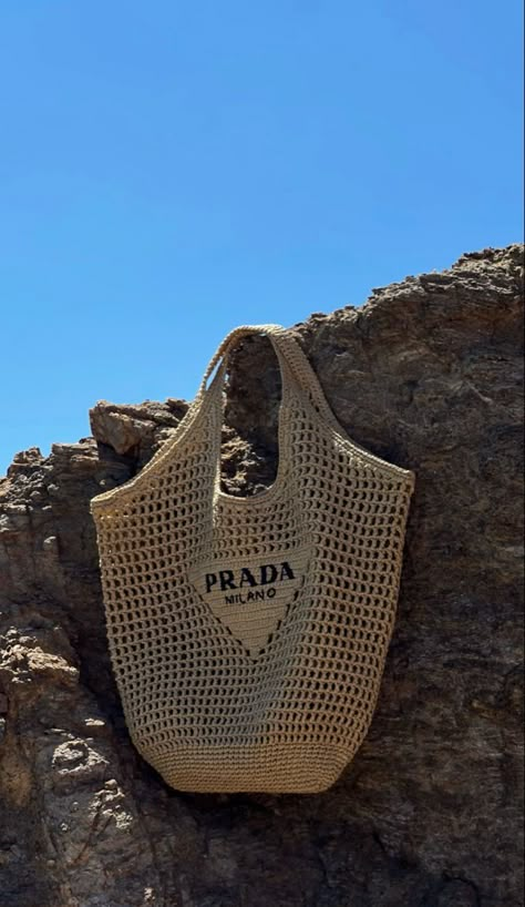 Prada Beach Bag, Prada Summer, Summer Flatlay, Raffia Tote Bag, Prada Collection, Bag Obsession, Dream Bags, Girly Bags, Summer Inspo