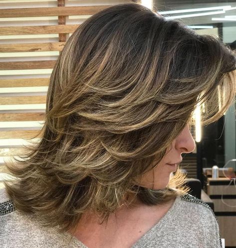 Perfectly Feathered Medium Haircut Mid Length Layered Haircuts, Thick Hair Cuts, Medium Layered Haircuts, Blonde Haircuts, Midlength Haircuts, Shoulder Length Hair Cuts, Haircuts For Medium Hair, Shag Haircut, Haircut For Thick Hair