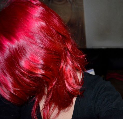 Rubine Hair Color, Cool Hair Designs, Black Red Hair, Red Hair Inspo, Cherry Hair, Hair Color Streaks, Bright Red Hair, Dyed Hair Inspiration, Girls With Red Hair