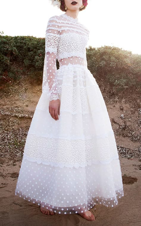 Untraditional Wedding Dress, Chic Bridal Dress, Wedding Dresses Vintage Bohemian, Vintage Wedding Dress Boho, Vintage Boho Wedding, Wedding Dressses, Wedding Dress Inspiration, Boho Wedding Dress, Bridal Outfits