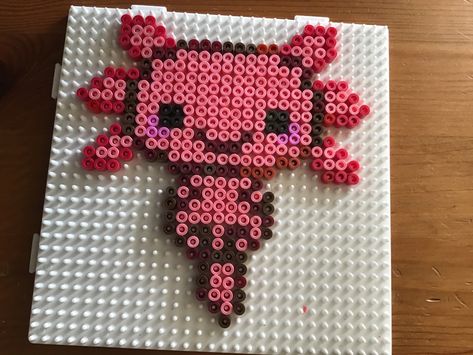 Perler Axolotl, Axolotl Perler Bead Patterns, Peeler Beads Patterns Cute, Axolotl Perler Beads, Perler Bead Animals, Perleplader Ideas Cute, Kawaii Perler Bead Patterns, Cute Perler Beads Designs, Easy Perler Beads