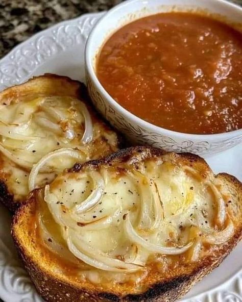 Stanley Tucci Recipes 🌭🥩 | Tomato Soup with Cheese and Onion Toast | Facebook Soup With Cheese, Warm Soup Recipes, Quick Soup Recipes, Tomato Soup Easy, Quick Soup, Chicken And Cabbage, Crispy Cheese, Cooking Tomatoes, Stewed Tomatoes