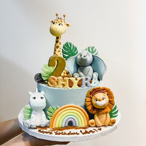 Animal Theme Cakes For Kids, Zoo Theme Birthday Cake, Pastel Safari, Zoo Animal Cakes, Jungle Birthday Cakes, Jungle Cakes, Second Birthday Cakes, Kids Birthday Party Cake, Cake Designs For Kids