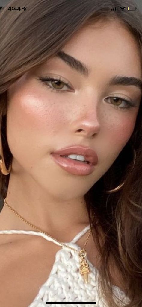 Sarah Cameron Lip Filler, Madison Beer Lips, Sara Cameron, Lips Aesthetic, Lips Inspiration, Sarah Cameron, Lip Filler, Lip Fillers, Madison Beer