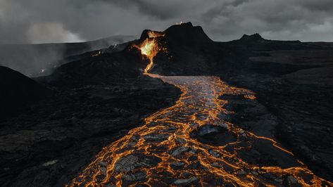 Dream about lava pouring out of earth crack. Running away from fiery lava in a dream. What it means if lava cooled down. Meaning of volcano eruption. Dream about lava burning under you feet. Lava floods and waves in a dream. Plot meaning for a young woman. Lava not burning you. Volcano Pictures, Nature Poems, Mount Merapi, Pyroclastic Flow, Floor Is Lava, Earth Environment, Iceland Adventures, Urumqi, Mountain Images