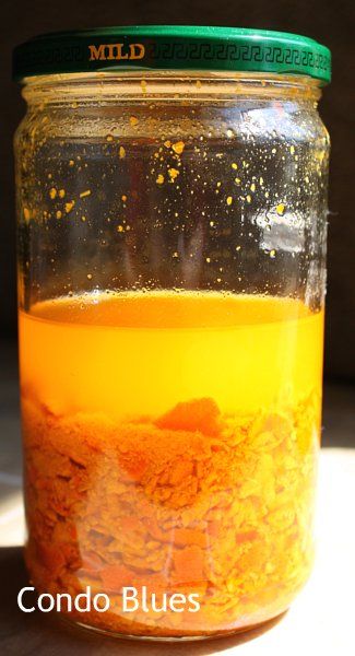 Condo Blues: How to Make Orange Essential Oil from Orange Peels Drink Tray, How To Make Orange, Săpunuri Handmade, Orange Peels, Grain Alcohol, Making Essential Oils, Diy Essentials, Diy Kosmetik, Diy Essential Oils