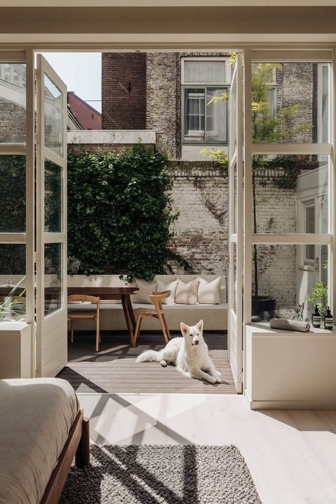 Arched Interior Doors, Amsterdam Apartment, Amsterdam Photos, Amsterdam Houses, Amsterdam Canals, Canal House, Arched Doors, The Used, Apartment Complexes