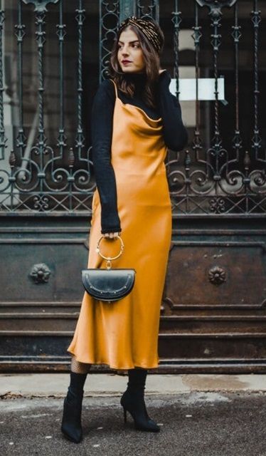 Slip Dress Outfit Winter, Slip Dress Street Style, Satin Dress Outfit, Layered Slip Dress, Silk Dresses Outfit, Dress Layering, Slip Dress Outfit, Camel Blazer, Winter Dress Outfits