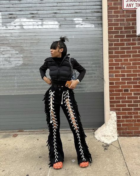 Subversive Aesthetic Black Women, Bunch Outfits Black Women, Cardi B Street Style, Lace And Leather Outfit, Unique Outfits Aesthetic, Trendy Baddie Outfits, Festival Outfits Black Women, Club Outfit Night, Club Outfits For Women