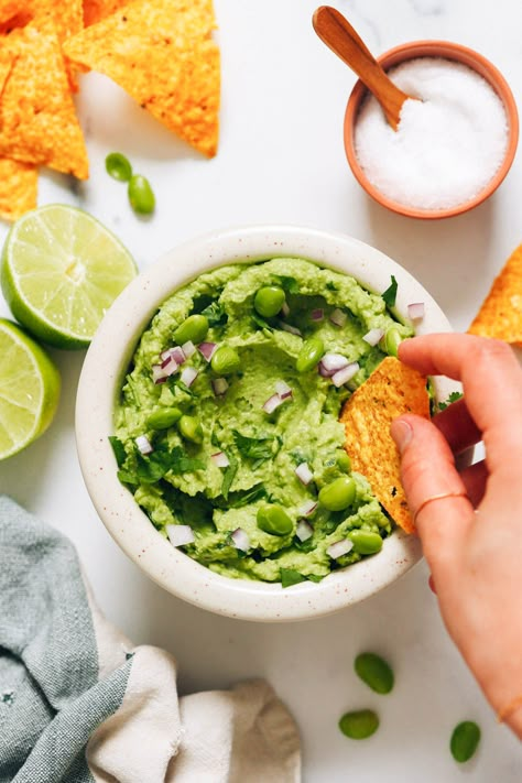 Edamame Guacamole, Baker Board, Vegan Spinach Dip, Vegan Dip Recipes, Baker Kitchen, Edamame Hummus, Edamame Recipes, Vegan Simple, True Food Kitchen