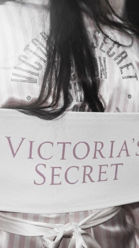 Victorias Secret Angel Aesthetic, Victoria Secret Poster, Victoria’s Secret Fashion Show, Victoria's Secret Aesthetic, Vs Bombshell, Victoria Secret Wallpaper, Victoria's Secrets, Victoria Secret Model, Pink Vanilla