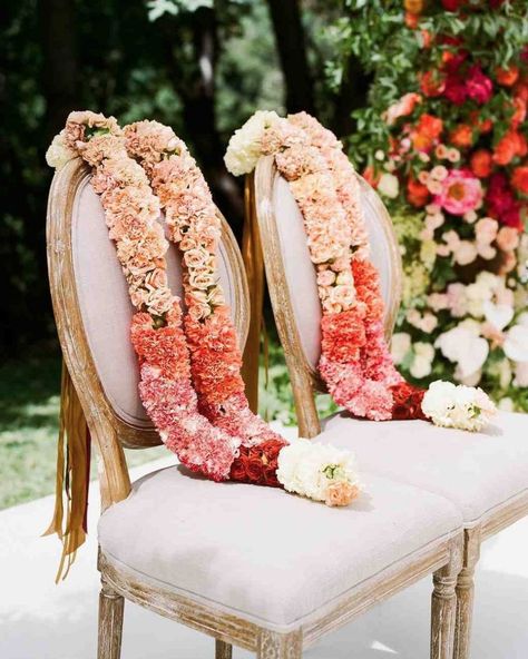 Always a happy day to see unique wedding entertainment ideas in action! Like these handmade lei - can it get much better than this? See 7 more ways you can surprise and delight your wedding guests beyond the music on #ruffledblog Spanish Bride, Mandap Decoration, Indian Wedding Garland, Indian Wedding Flowers, Wedding Ceremony Unity, Flower Garland Wedding, Hindu Ceremony, Wedding Ceremony Ideas, Marriage Decoration