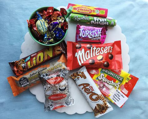 We Tried 10 Kinds of British Candy (and There Was One We Absolutely Adored) Glazed Brownies, Spanakopita Bites, Cranberry Mousse, Peppermint Meltaways, Sausage Pinwheels, Pizza Puffs, Danish Pancakes, British Snacks, Fruit Pastilles