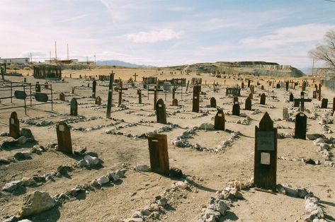 Old Tonopah Cemetery Desert Cemetery, Desert Graveyard, Southwest Gothic, Southwestern Gothic, Desert Village, Crypt Keeper, Desert Town, Silent Book, Mysterious Beauty