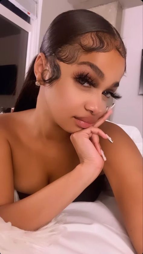 Black Couple, Hair Ponytail Styles, Wattpad Stories, Sleek Ponytail, Ponytail Styles, Baddie Hairstyles, Girl Fits, Foto Ideas Instagram, Pretty Selfies