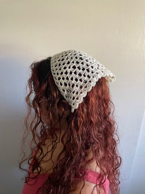 my 2nd project and i love how it turned out, gonna wear this with everything :) used white thread, scalloped edges, mostly freehand Crochet Trends 2024, Knit Bandana, Crochet Charms, Bandana Crochet, Crochet Bandana, Crochet Shoulder Bags, Beginner Crochet Tutorial, Crochet Girls, Crochet Square Patterns