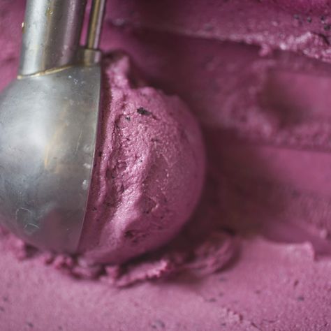 Why No One Makes Grape Ice Cream, According to Ben & Jerry's Blackberry Frozen Yogurt, Coconut Oil Granola, Ice Cream Facts, Vegan Gelato, Grape Ice Cream, Gelato Recipes, How To Freeze Blackberries, Ice Cream Pink, Gelato Recipe