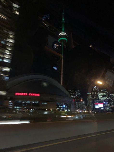 Late Night Toronto, Cn Tower At Night, Cn Tower Aesthetic, Toronto Night Aesthetic, Downtown Toronto Aesthetic, Toronto Views, Toronto At Night, Toronto Aesthetic, Toronto Cn Tower