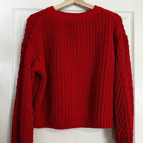 Chunky Red H&M Sweater Red H, Chunky Sweater, Sweater Shop, H&m, Size Medium, Plus Fashion, Red, Outfit Inspo, I Love