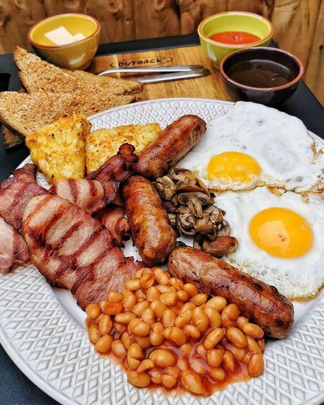 British Breakfast Recipes, Hearty Breakfasts, British Breakfast, Healthy High Protein Breakfast, Breakfast Date, Breakfast Inspiration, Breakfast Platter, Full English Breakfast, Good Morning Breakfast