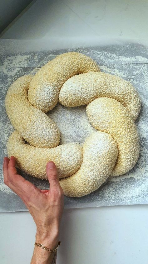 Idan Chabasov AKA Challah Prince™ official | I'm so happy to discover another beautiful design of our star! This shape is very similar to the previous one with the sesame seeds. This… | Instagram Olive Bread, Active Dry Yeast, Bread Shaping, Challah Bread, Bread Loaf, Shabbat Shalom, Bread Cake, Challah, Bread Recipes Homemade