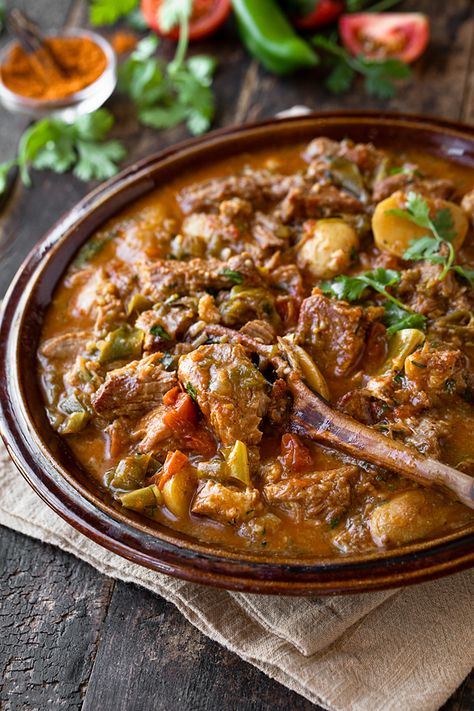 Vegan Beef Stew, Braised Pork Shoulder, Mexican Stew, Pork Shoulder Recipes, Braised Chicken Thighs, Vegan Beef, Boneless Pork Shoulder, Meals Ideas, Tasty Meat