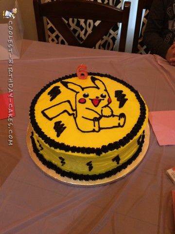 Pikachu Cake Ideas, Pokeball Cake Pops, Pikachu Cake Birthdays, Pikachu Birthday Cake, Diy Pikachu, Pokeball Cake, Birthday Pokemon, Pikachu Party, Pictures Of Cakes