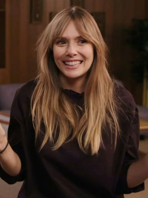 Light Fringes For Long Hair, Elizabeth Olsen Hair Bangs, Elizabeth Olsen Curtain Bangs, Elisabeth Olsen Hair, Elizabeth Olsen Bangs, Elizabeth Olsen Haircut, Long Straight Hair Bangs, Elizabeth Olsen Hair, Lizzie Olsen