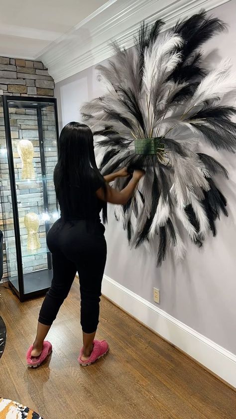 Feather Decor Living Room, Hair Color Room Ideas, Lash Salon Ideas Interior Design, Beauty Room Wall Decor, Braid Room Ideas, Hair Salon Photo Wall, Accent Wall Salon Suite, Dark Salon Aesthetic, Salon Wall Decor Ideas