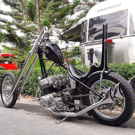 Honda Chopper, Мотоциклы Harley Davidson, Custom Motorcycles Bobber, Old School Chopper, Biker Aesthetic, Cb 750, Chopper Bike, Honda Cb750, Custom Choppers