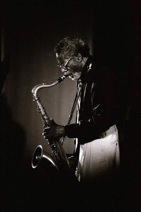 Joe Henderson Saxophone Photography, Joe Henderson, Saxophone Art, Arte Jazz, Musician Photography, Jazz Sheet Music, Saxophones, Music Rhythm, Jazz Art