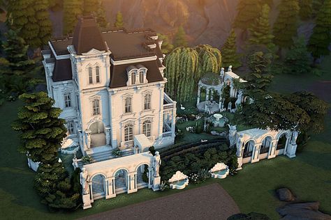 I built this beautiful Victorian house in the Sims 4. It's made for 4 sims and it's built in Glimmerbrook on 40x30 lot! For this one I used maxis match cc. You can find the whole list + tray file on my Tumbler Simsphonysims ❤️ Sims 4 Houses Castles, Castle Sims 4 Plan, Sims 4 Beautiful Houses, Victorian Manor Bloxburg, Sims 4 Cc Lots Mansion, Ts4 Victorian House, Tray Files Sims 4, The Sims 4 Victorian House, Sims 4 Glimmerbrook Houses