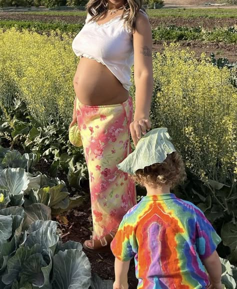 Hippie Pregnancy, Taylor Giavasis, Hippie Mom, Hippie Baby, Cute Maternity Outfits, Hippie Life, Divine Mother, Future Mom, Mommy Life