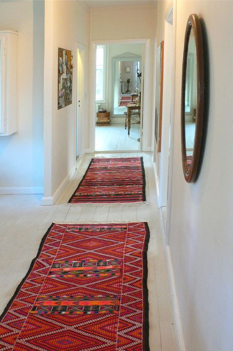 2 Runners In Long Hallway, Long Carpet Hallway, Runner In Bedroom, Ikea Small Spaces, Long Hallway Runner, Mirror Interior Design, Large Hallway, Ikea Mirror, Narrow Hallway Decorating