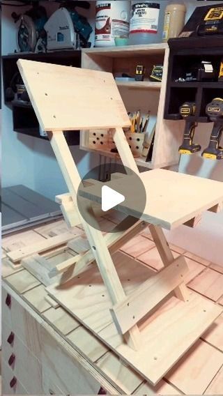 Diy Folding Chair, Wood Chair Diy, Diy Furniture Chair, Furniture Design Wooden, Woodworking Projects Plans, Folding Furniture, Woodworking Ideas Table, Folding Chairs, Wood Furniture Diy