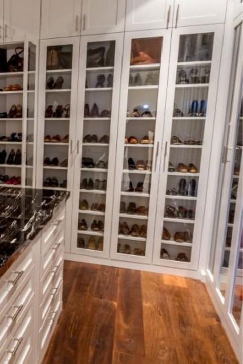 Shoe Closet With Doors, Closet Center Island, Modern Closet Ideas, Closet Flooring, Modern Closets, Modern Closet Designs, Dream Closet Ideas, Penthouse Ideas, Closet Factory