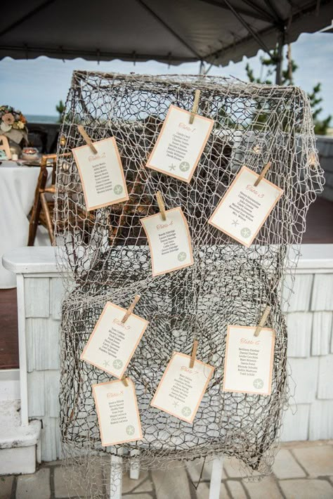 18 Nautical Wedding Ideas You Need If You're Getting Married by the Water - fishing net seating chart  {Daniel Pullen Photography} Nautical Wedding Favors, Beach Wedding Decorations Reception, Wedding Favor Table, Nautical Wedding Theme, Reception Seating, Wedding Favors Cheap, Carolina Beach, Beach Wedding Favors, Diy Wedding Favors