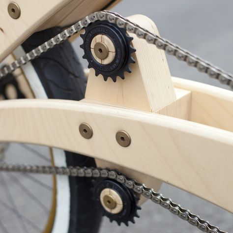 If IKEA made a bike, it might look like the Sawyer Wooden Bicycle, Wood Bike, Recumbent Bicycle, Wooden Bike, Cruiser Bicycle, Push Bikes, Model Cars Kits, Diy Holz, Old Bikes