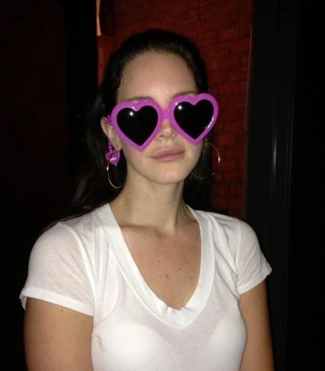 Ldr Pictures, Y2k Profile Picture, Lana Del Rey Love, Lana Del Rey Vinyl, Lana Rey, Elizabeth Grant, Girls Support Girls, Shaped Sunglasses, Heart Shaped Sunglasses