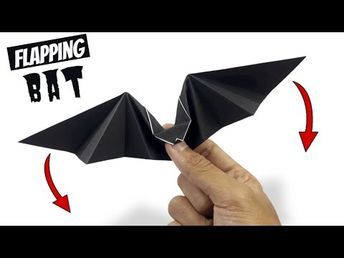 Upside Down Bat, Origami Bat, Origami Halloween, Halloween Origami, Paper Bat, Bat Man, Paper Origami, How To Make Origami, Make Paper