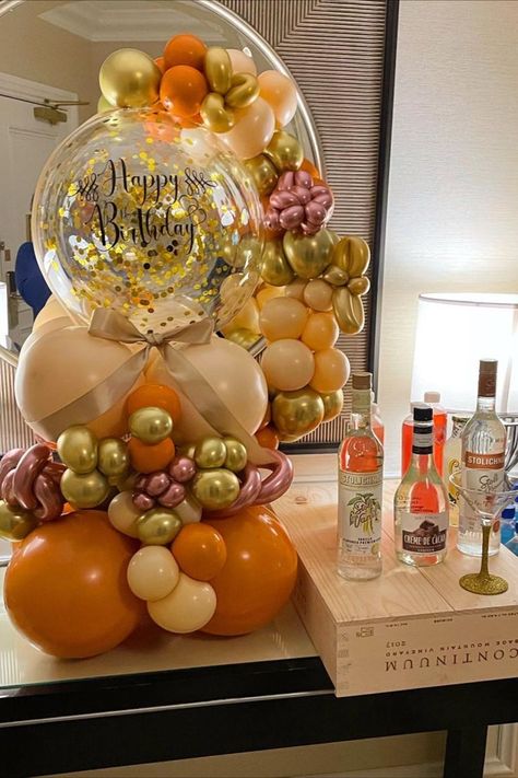 Small Mini Bar, Gold Balloon Bouquet, Birthday Getaway, Balloon Arrangement, Birthday Flowers Bouquet, Orange Blush, Rose Gold Balloons, Balloon Arrangements, Hotel Suite