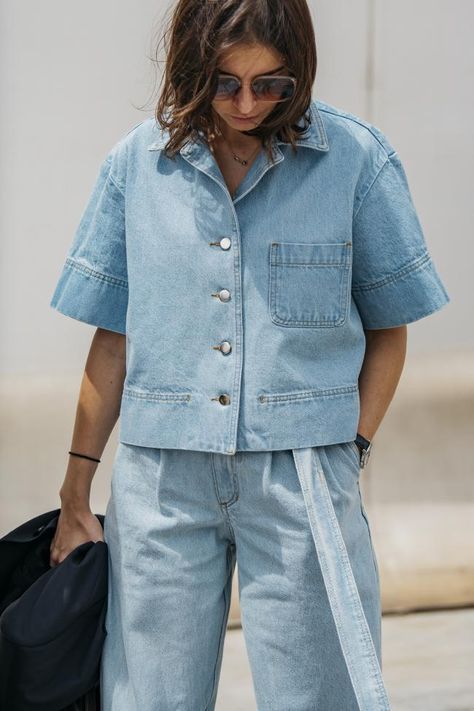 Fashion Week 2024, Trendy Swimwear, Double Denim, The Best Street Style, Best Street Style, Cropped Denim Jacket, Denim Details, 가을 패션, Cool Street Fashion