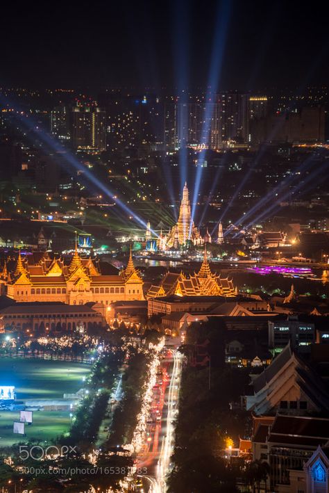 Grand Palace Thailand, Thailand Nightlife, Grand Palace Bangkok, Travelling Thailand, Koh Samui Beach, Thailand Tourism, Wat Arun, Thailand Travel Tips, Bangkok City