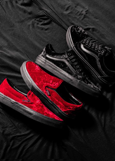 Vans Velvet Pack Velvet Vans, Goth Stuff, Pointy Shoes, Fashion Guide, Swag Shoes, Prom Shoes, Beach Photoshoot, Working Woman, Womens Vans