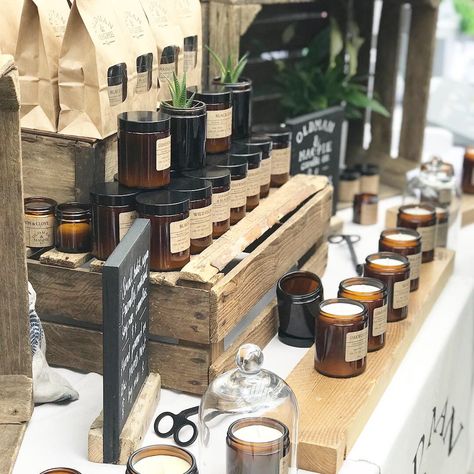 Diy Table Top Display Shelves, Farmers Market Candle Booth, Candle Craft Show Display Ideas, How To Display Candles For Sale, Candle Craft Fair Display, Candle Farmers Market Display, Retail Candle Display Ideas, Candle Market Stall, Candle Stall Display Ideas