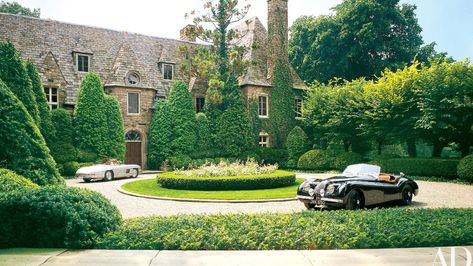 Step Inside Ralph Lauren's House in New York | Architectural Digest English Manor Houses Country Estate, Manor House Floor Plans, Manor House Exterior, Taupe Benjamin Moore, House Exterior English, Fairview Taupe, Ralph Lauren House, Manor House Plans, Modern Regency