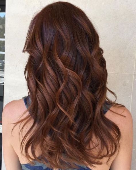 Carmel Brown Hair, Redish Brown Hair, Brown Hair With Caramel, Brown Auburn Hair, Light Auburn Hair, Warm Brown Hair, Reddish Brown Hair, Spring Hair Color, Hair Color Light Brown