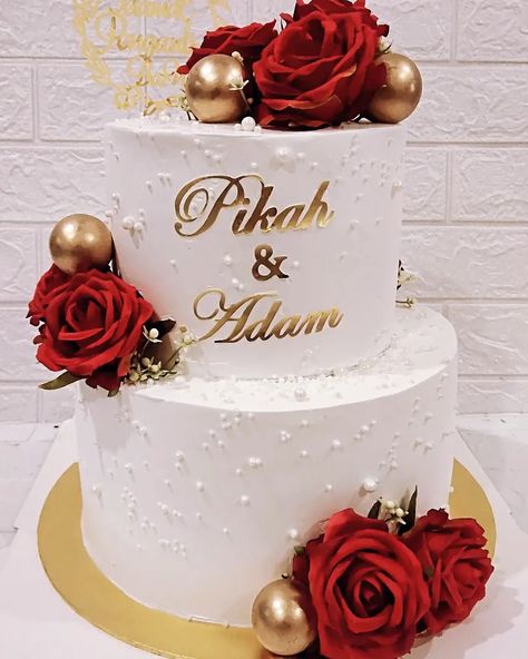 Two Step Wedding Cake Designs, 1 Kg Anniversary Cake Design, Cake With Lights Led, Cakes For Engagement Couple, Cake For Engagement Party, Simple Two Tier Wedding Cake, Red And Gold Wedding Cake, Bride To Be Cakes Ideas, Red Velvet Cake Decoration