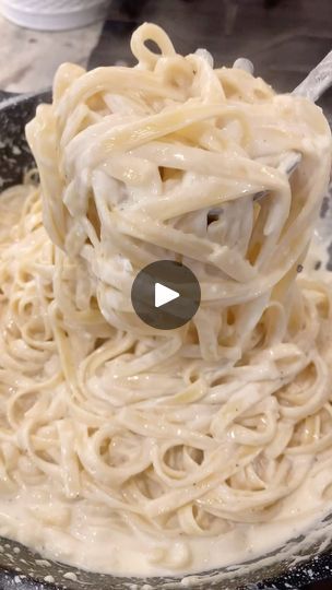 Easy Alfredo Sauce, Easy Alfredo, Beef Tenderloin Recipes, Red Pepper Sauce, Tenderloin Recipes, Beef Tenderloin, Alfredo Sauce, Red Peppers, Alfredo